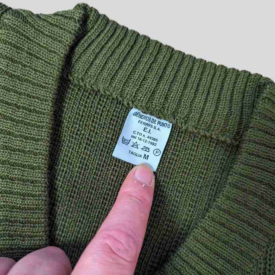 Vintage 90er Italien Armee Strickpullover V-Neck Gr. M Olive Grün Neu vintage 90er armee strickpullover v neck olivegruen etikett