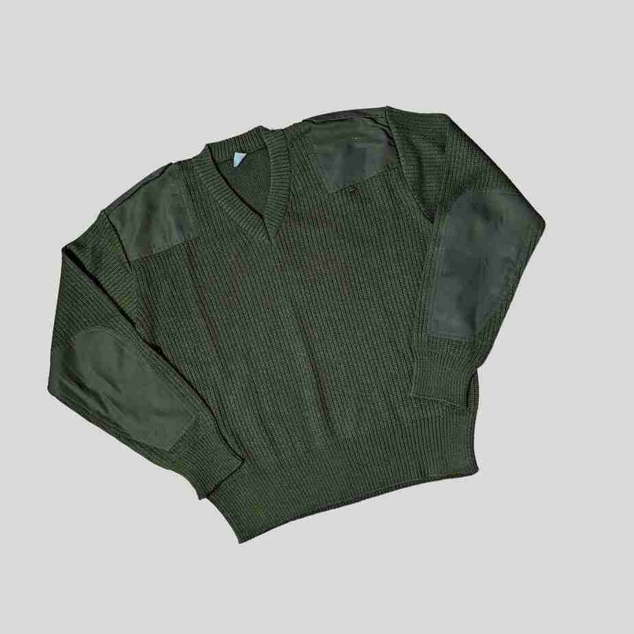 Vintage 90er Italien Armee Strickpullover V-Neck Gr. M Olive Grün Neu vintage 90er armee strickpullover v neck olivegruen vorne