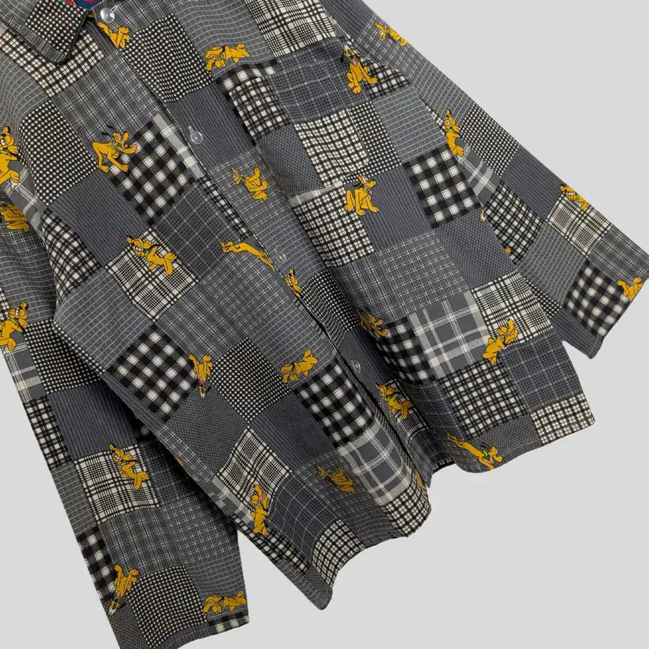 Vintage Disney Shirt Mickey Unlimited | Gr. M Pluto Patchwork mickey unlimited vorne