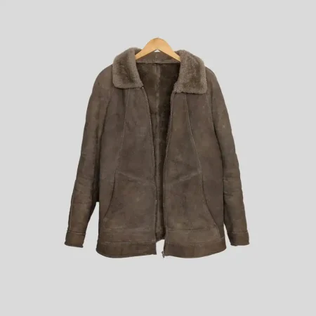 Französische Vintage Lederjacke mit Fell, Herren Winterjacke aus den 70er–80er Jahren, hochwertige Lederjacke in Größe M–L Front