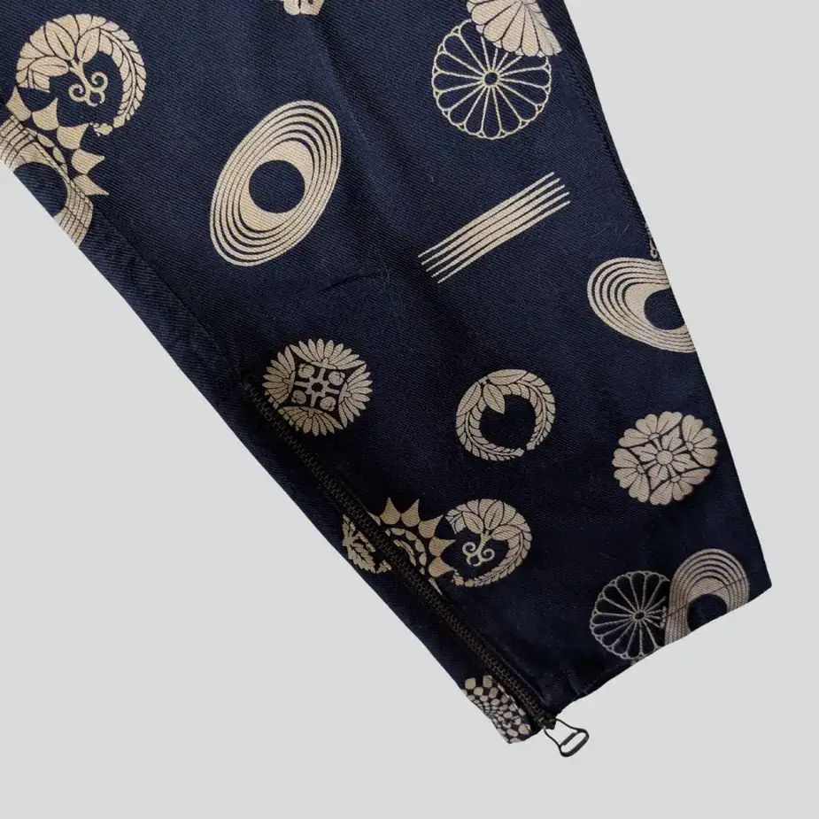 Vintage Ernestina Cerini Hose Y2K | Abstraktes Muster Navy & Creme Ernestina Cerini Hose Bein